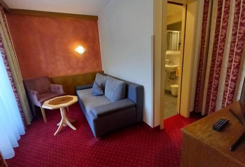 Апартаменты 3 Спальни, Haus Tirol Appartements