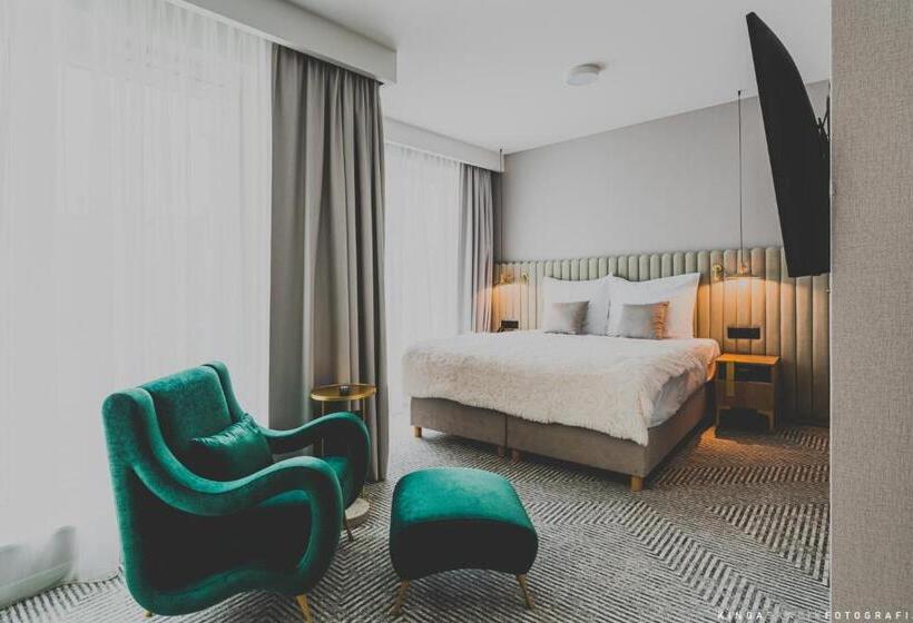 Полулюкс Кровать Кинг, Royal Tulip Warsaw Centre
