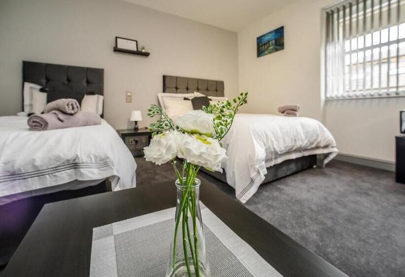 Трехместный Номер Deluxe, Huddersfield Central Lodge