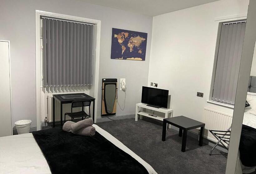 Номер Deluxe, Huddersfield Central Lodge