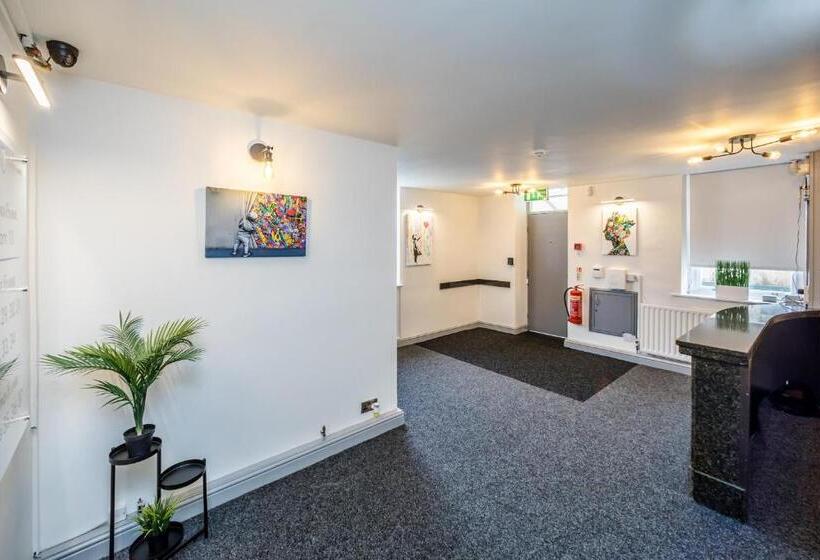 Номер Deluxe, Huddersfield Central Lodge