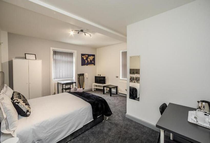 Номер Deluxe, Huddersfield Central Lodge