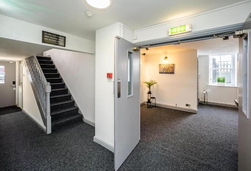 Номер Стандарт, Huddersfield Central Lodge