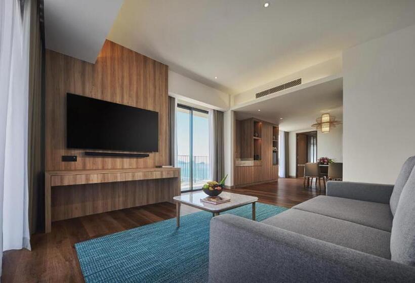 Люкс Deluxe Вид на Море, Parkroyal Langkawi Resort
