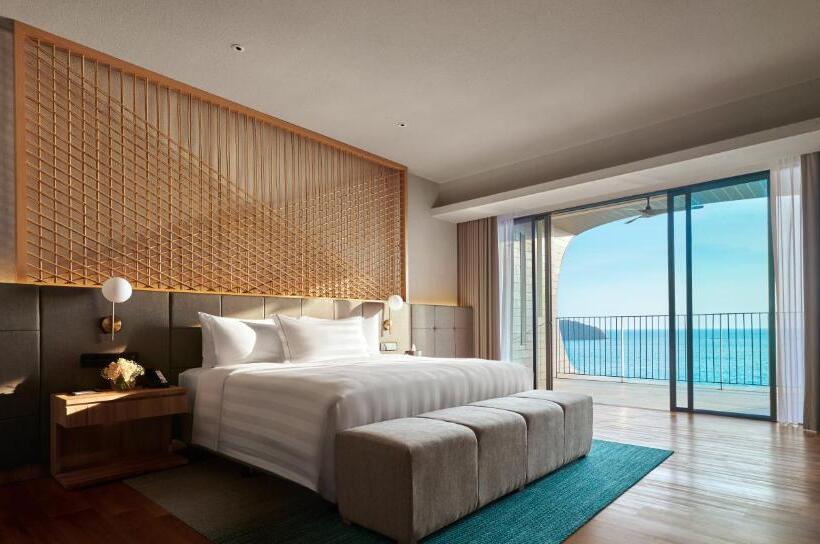 Люкс, Parkroyal Langkawi Resort