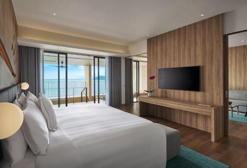 Люкс Премиум Вид на Море, Parkroyal Langkawi Resort