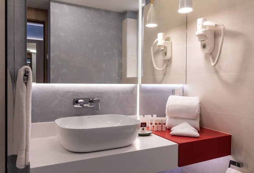 Номер Superior, Ramada By Wyndham Slatina Parc