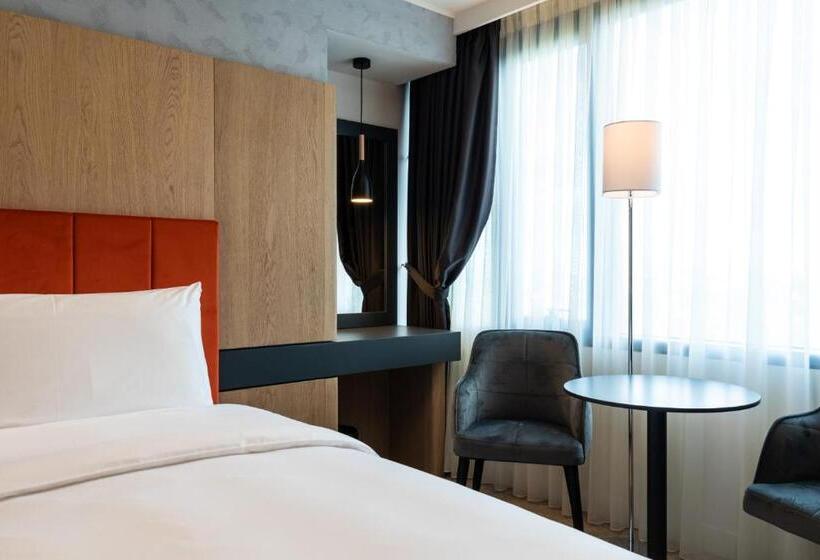 Standard Room Garden View, Ramada By Wyndham Slatina Parc