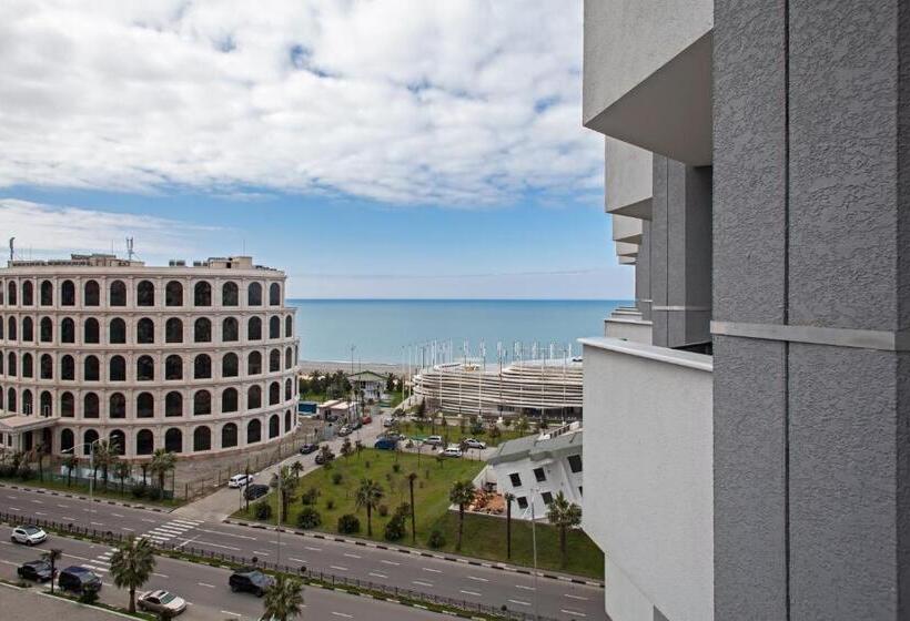 اتاق راحتی سه تخته, Rock Hotel First Line