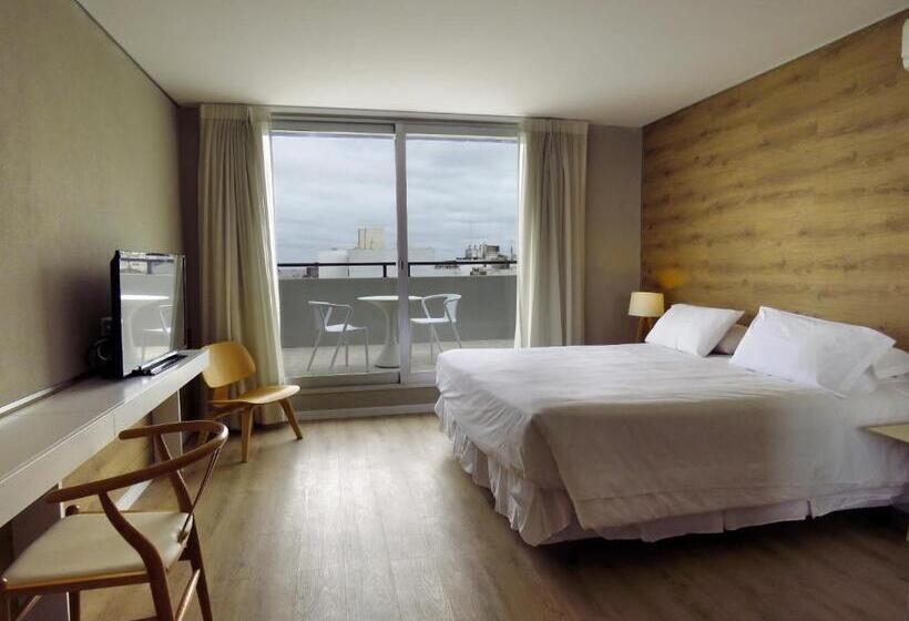 Номер Deluxe с Балконом, Smart Hotel Montevideo