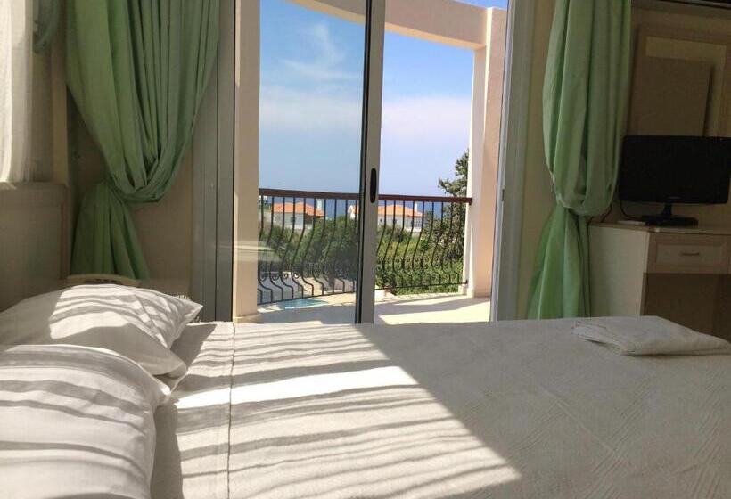 Номер Стандарт Вид на Море, The Prince Inn Hotel & Villas