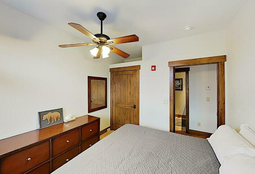 آپارتمان 1 خوابه, Frisco Condo Unit C
