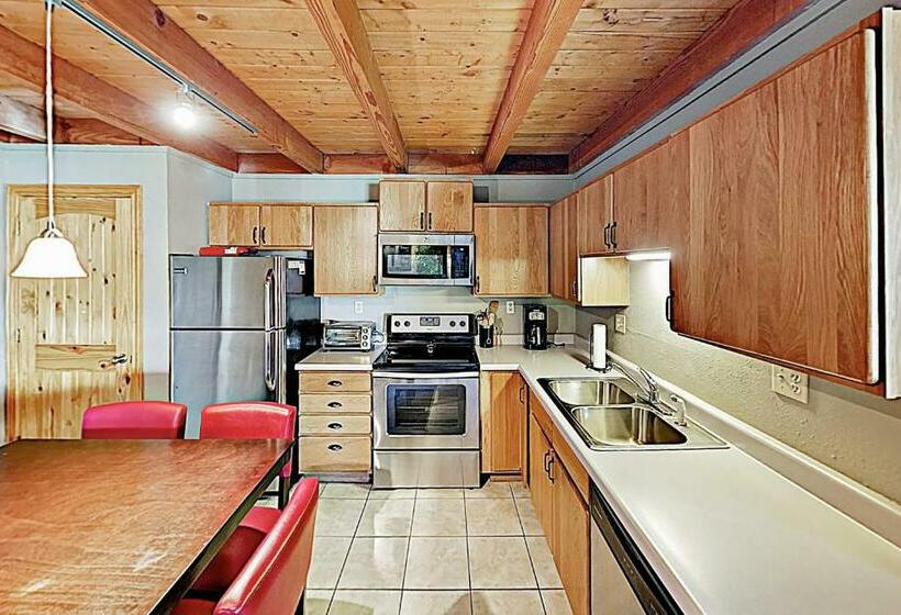 침실 2개 아파트, Treehouse Condo Unit H202