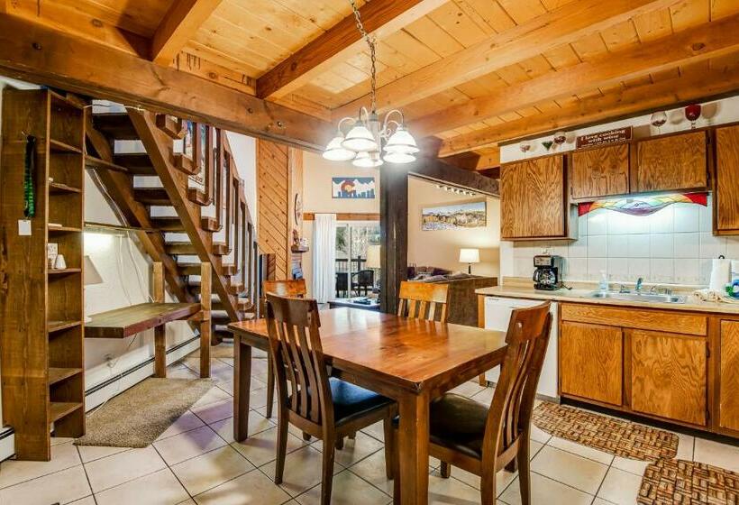침실 2개 아파트, Treehouse Condo Unit H202