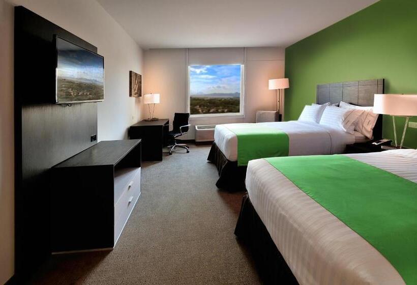 带2个双人床的标准工作室, Holiday Inn Express Managua, An Ihg