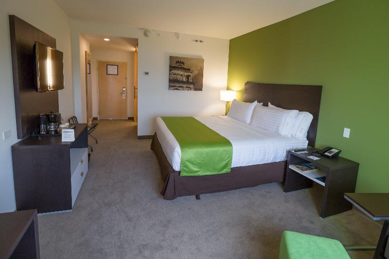 适合残疾人士使用的带超级大床的标准间, Holiday Inn Express Managua, An Ihg