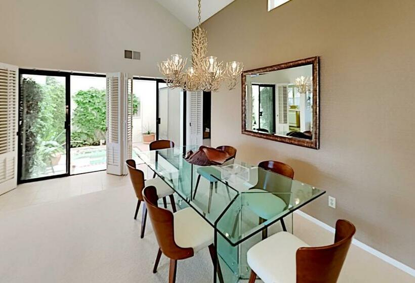 ２ベッドルームアパートメント, Rancho Mirage Condo