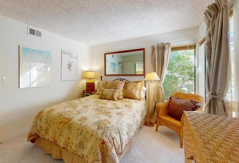 ２ベッドルームアパートメント, Rancho Mirage Condo
