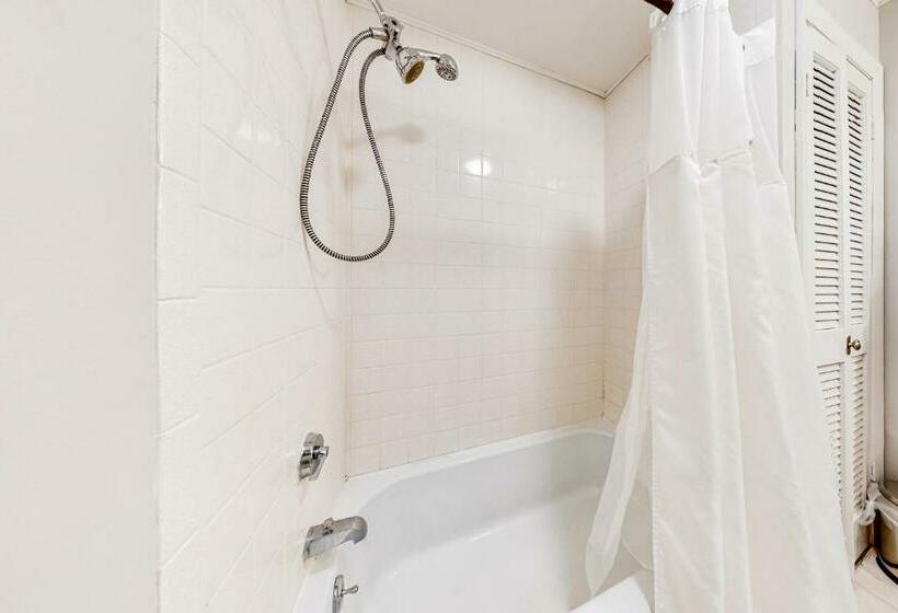 Дом 3 Спальни, Mittersill Sunset Townhome