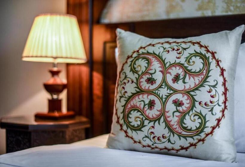 Номер Стандарт, Orient Star