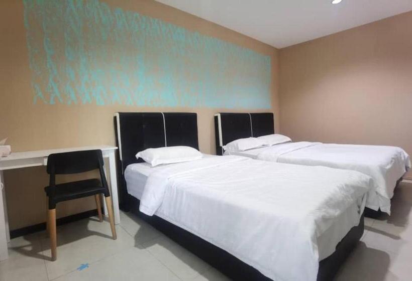 Семейный Номер Совместный Санузел, Oyo Home 90667 Chen Room Bs