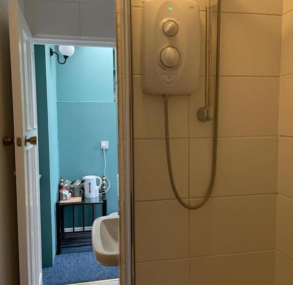 Четырехместный Номер Стандарт, Lamp Post Villa Guest House