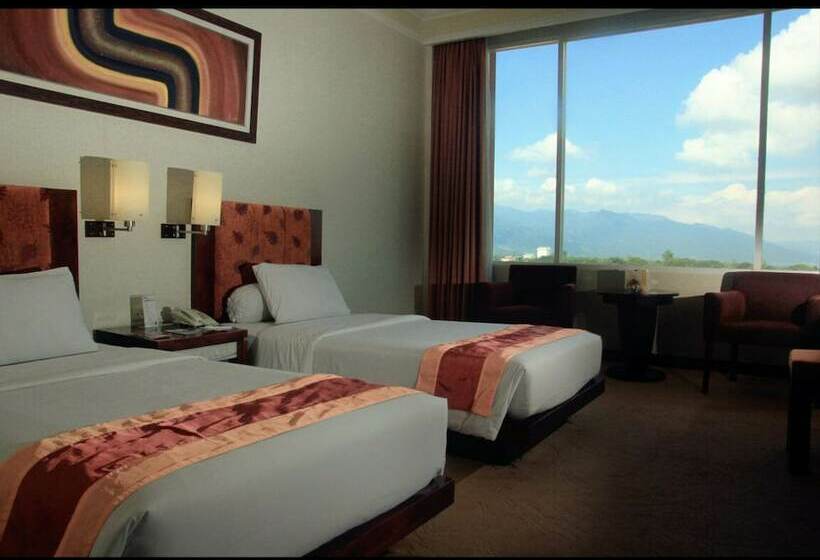 Номер Deluxe, Grand Wahid Hotel Salatiga