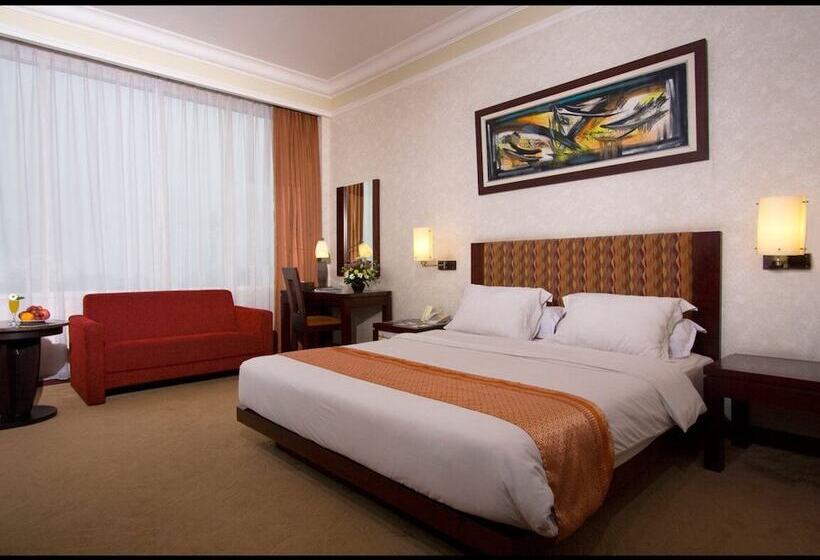 Номер Executive, Grand Wahid Hotel Salatiga