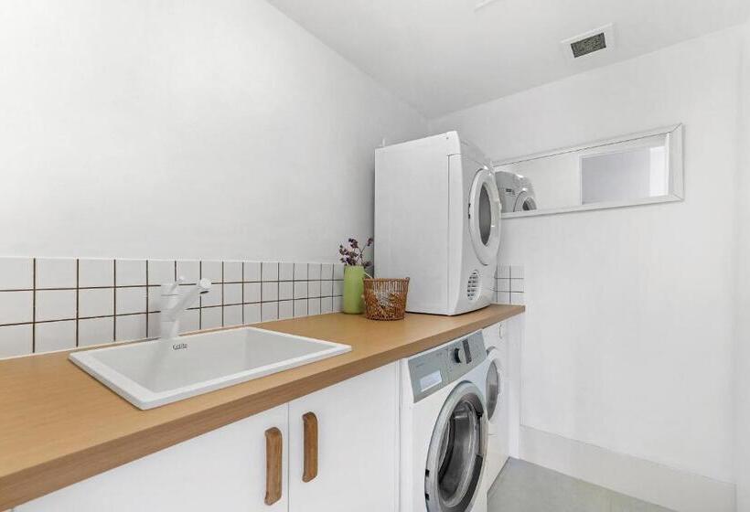 2침실 아파트 정원 전망, Surfers Century Oceanside Apartments