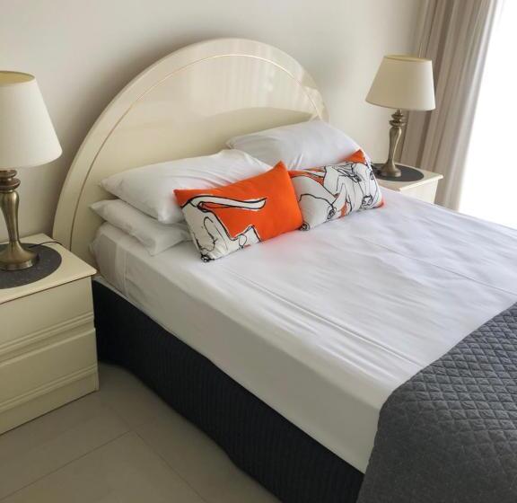 2 베드룸 이코노미 아파트, Surfers Century Oceanside Apartments