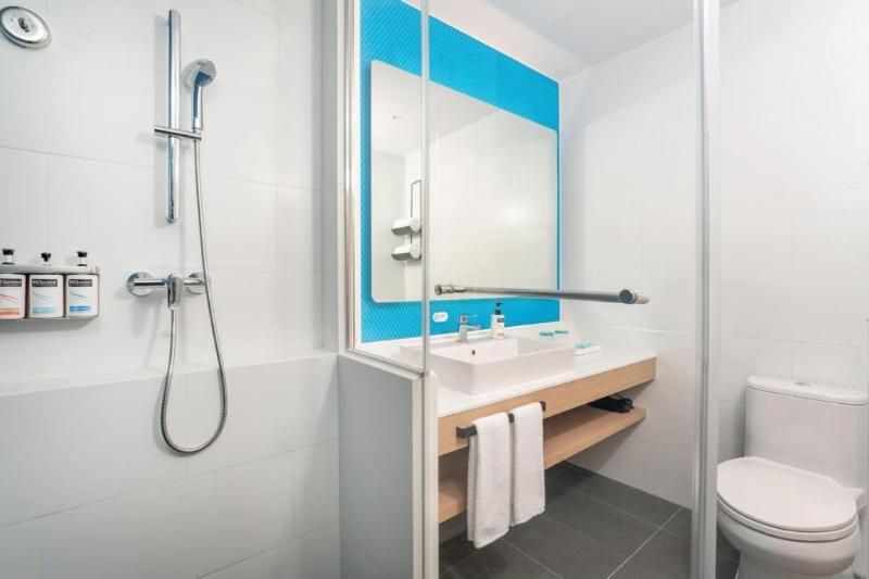 带大床的套房, Holiday Inn Express Shunde Daliang, An Ihg