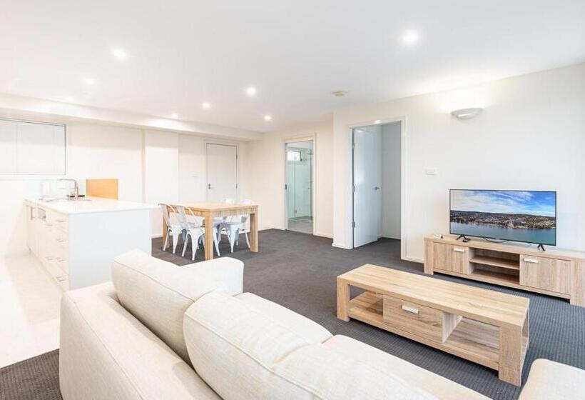 침실 2개 아파트, Warners Bay Apartments