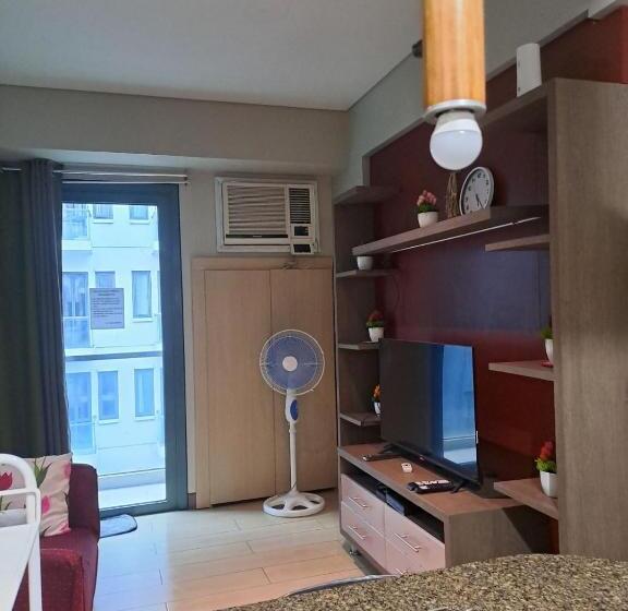 סטודיו סטנדרט עם מרפסת, Mrmcondotel Cluster 1 2h