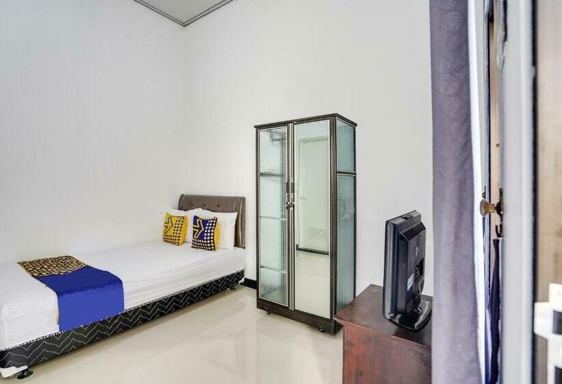 Номер Economy, Spot On 91745 Rumah Kost Gresik Syariah