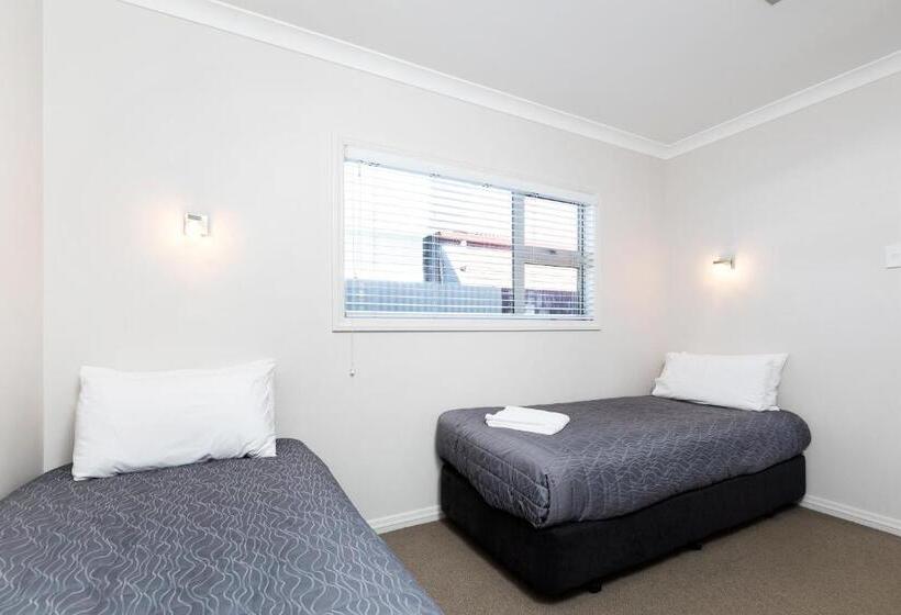 Апартаменты 2 Спальни, Beach Street Motel Apartments