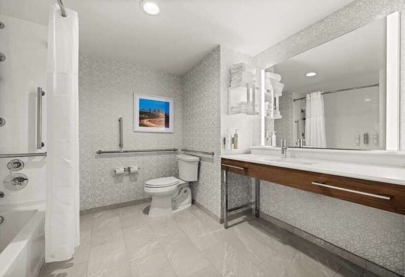 Номер Стандарт Адаптированный для Инвалидов, Hampton Inn Kenedy