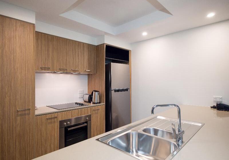 آپارتمان مدیریتی 2 خوابه, Oaks Mackay Rivermarque