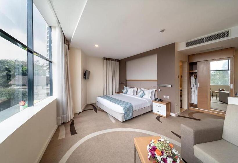 اتاق سوپریور با تخت بزرگ, Prideinn Azure Hotel Nairobi Westlands