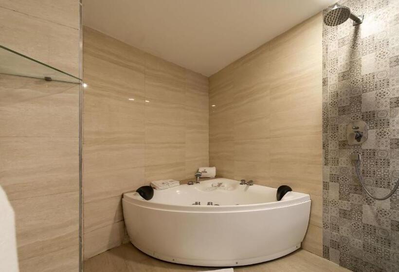 سوییت جونیور, Prideinn Azure Hotel Nairobi Westlands