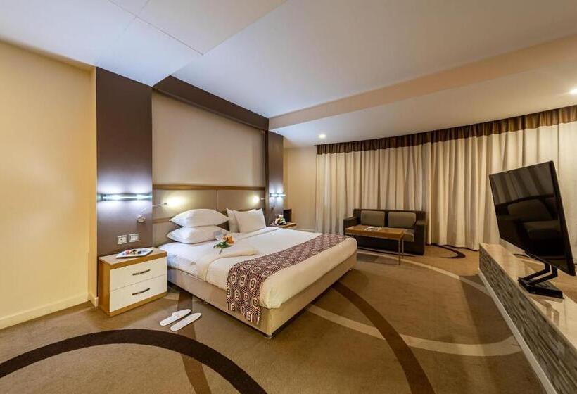 سوییت جونیور, Prideinn Azure Hotel Nairobi Westlands