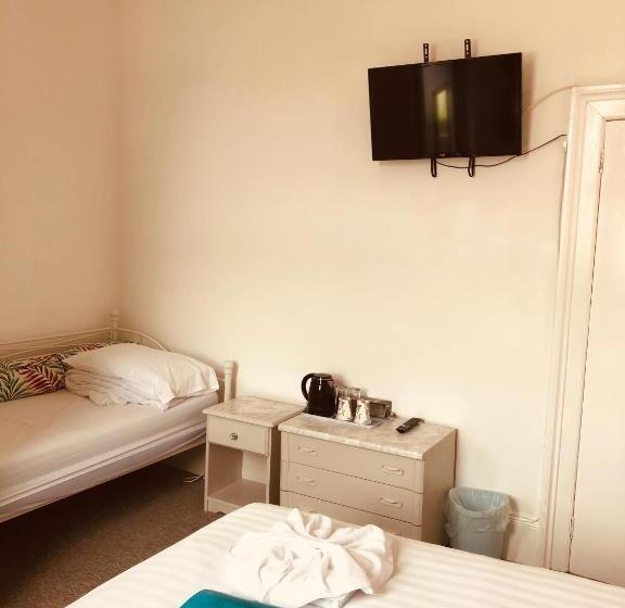 Семейный Номер, The Purple Tree Guest House