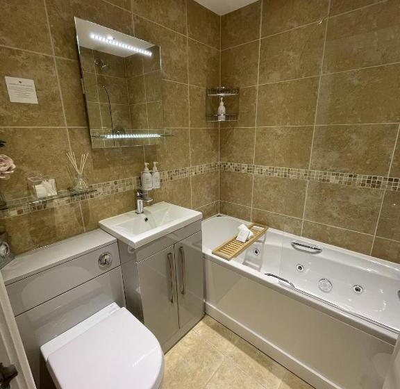 Номер Стандарт, Wheatlands Lodge Windermere   Adults Only   Free Car Park