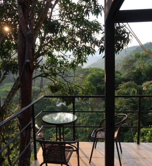 Хижина, Duck House Hostel / La Vega
