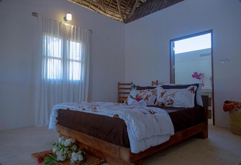 بانگلوی استاندارد, Afriican Village Zanzibar