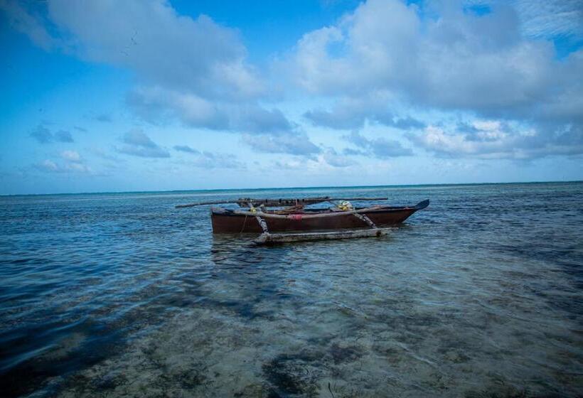 بانگلوی استاندارد, Afriican Village Zanzibar