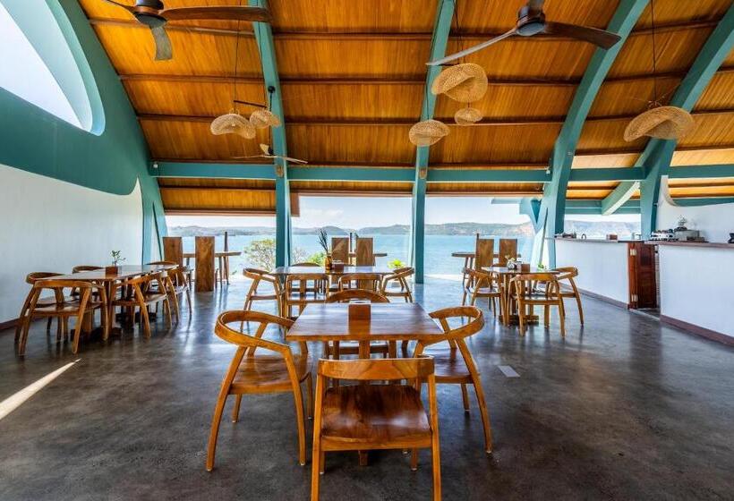 带大床的标准间, Inlight Lombok Beach Hotel New Year Offer