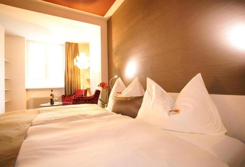 Номер Стандарт Трехместный, Boutique Hotel   Restaurant Orchidee