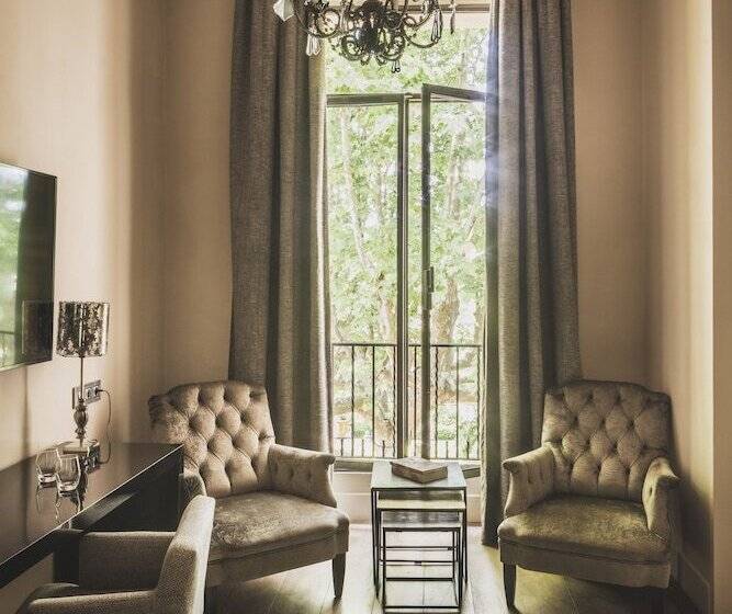 Полулюкс, Les Lodges Sainte Victoire Hotel & Spa