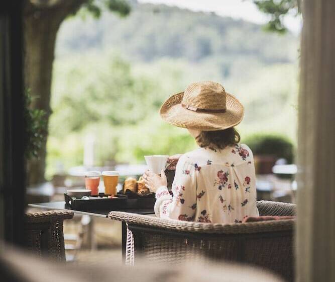 اتاق اجرایی, Les Lodges Sainte Victoire Hotel & Spa