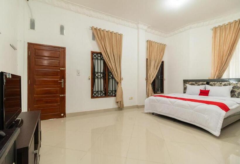 Люкс, Reddoorz Syariah Near Universitas Putra Indonesia Padang